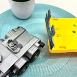 Трейлер з причепом і машинкою на радіокеруванні акумулятор 3.7 v пульт управління масштаб 1:12 підсвічування Жовтий - Зображення 9