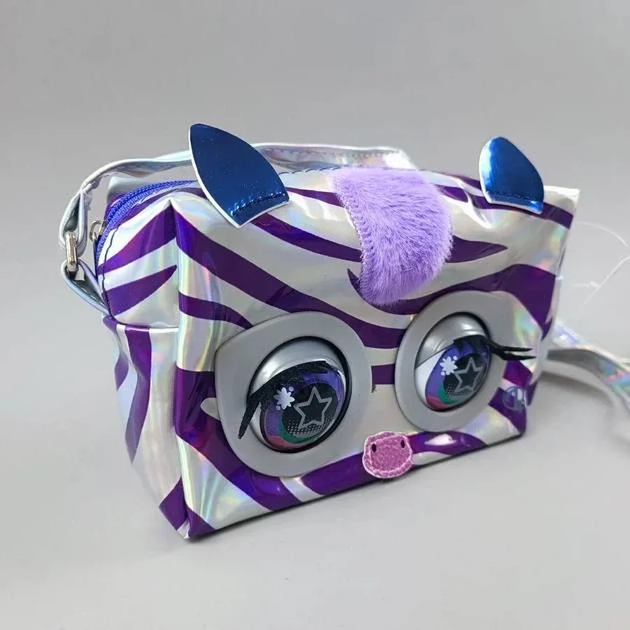 34 - Дитяча інтерактивна сумочка з очками що рухаються Purse Pets фіолетового кольору C 62909 2 режими 5см Дитяча інтерактивна сумочка з очками що рухаються Purse Pets фіолетового кольору C 62909 2 режими, в коробці 29*14*10,5см - Зображення 1